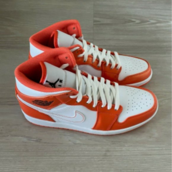 Size 8M Air Jordan 1 Mid SE Electro Orange MPN DM3531-800